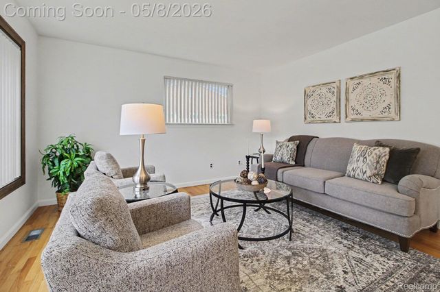 19483 Ingram Street, Livonia, MI 48152
