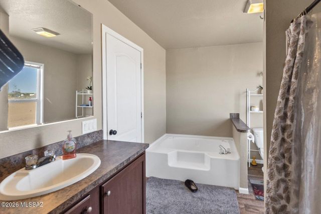 8845 N Ghost Ranch Trail, Marana, AZ 85653