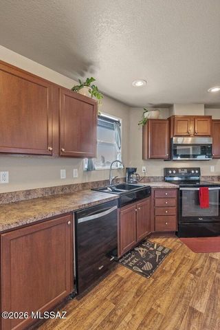 8845 N Ghost Ranch Trail, Marana, AZ 85653