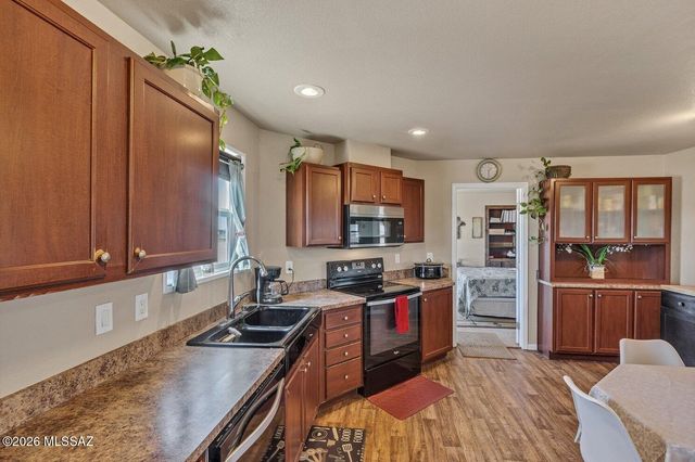 8845 N Ghost Ranch Trail, Marana, AZ 85653