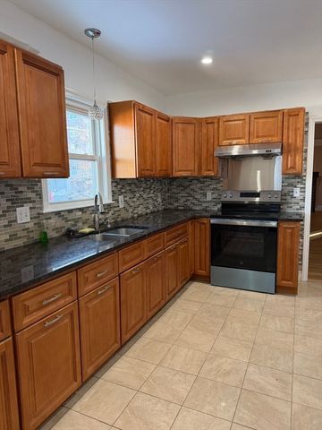 2 Buckingham Rd 0, Quincy, MA 02170