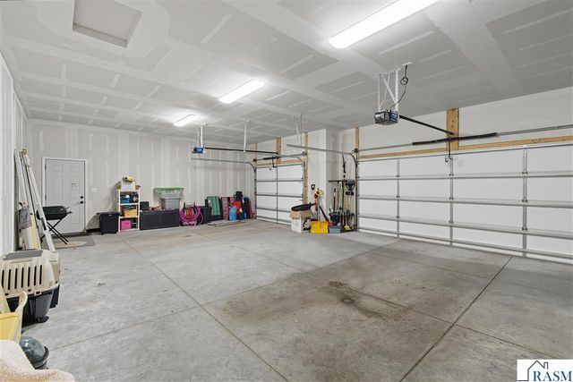 2004 Bluestem Drive, Mankato, MN 56001