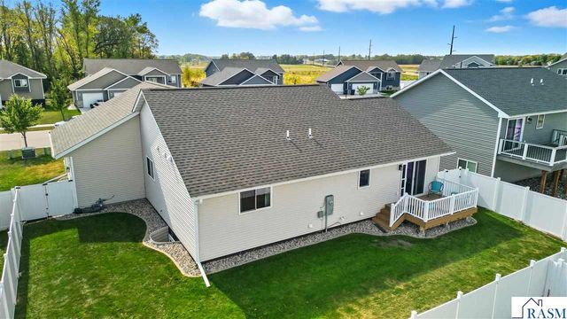 2004 Bluestem Drive, Mankato, MN 56001