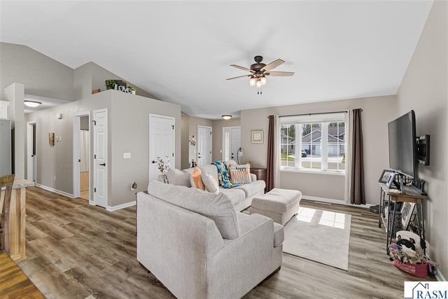 2004 Bluestem Drive, Mankato, MN 56001