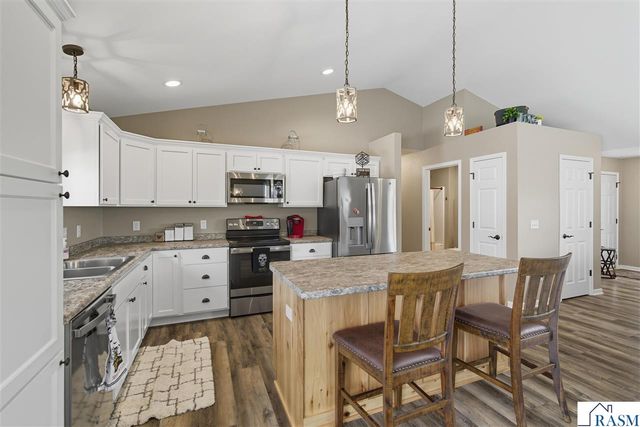 2004 Bluestem Drive, Mankato, MN 56001