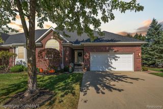 3569 S Galaxy Boulevard 30, Sterling Heights, MI 48314