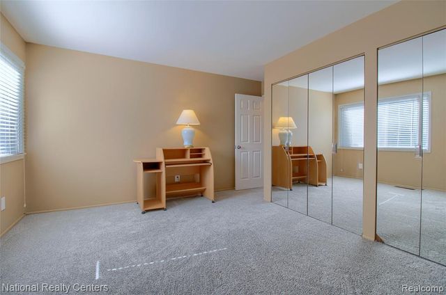 16547 Middlebelt Road 6, Livonia, MI 48154
