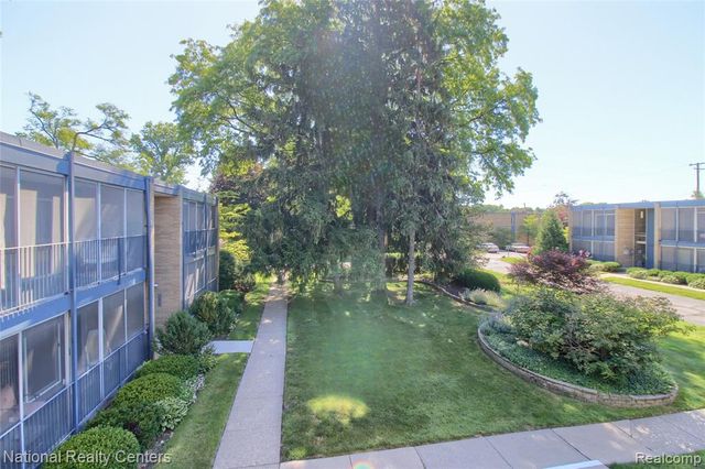 16547 Middlebelt Road 6, Livonia, MI 48154