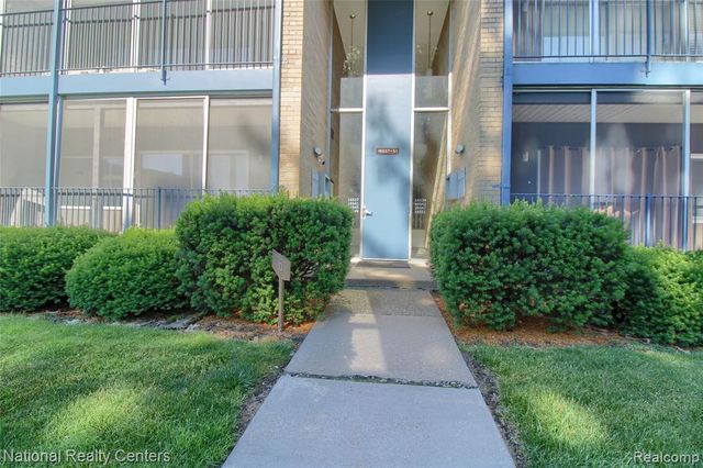 16547 Middlebelt Road 6, Livonia, MI 48154