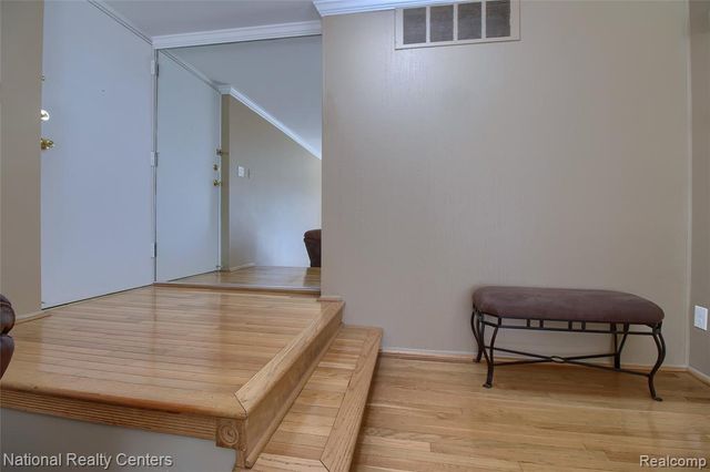 16547 Middlebelt Road 6, Livonia, MI 48154