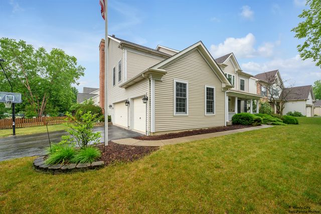 1880 Crofton Drive, Algonquin, IL 60102