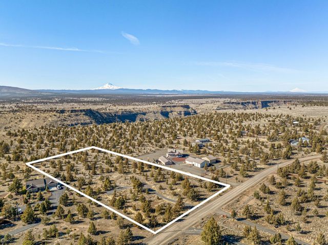 SW Peninsula Drive, Terrebonne, OR 97760