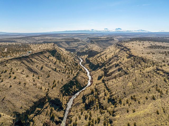 SW Peninsula Drive, Terrebonne, OR 97760