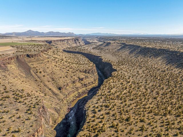 SW Peninsula Drive, Terrebonne, OR 97760