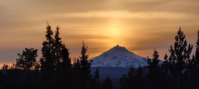 SW Peninsula Drive, Terrebonne, OR 97760