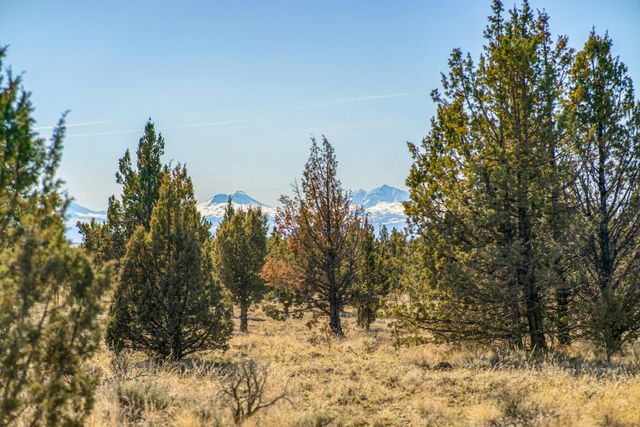 SW Peninsula Drive, Terrebonne, OR 97760