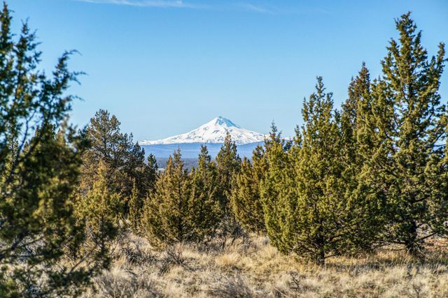 SW Peninsula Drive, Terrebonne, OR 97760