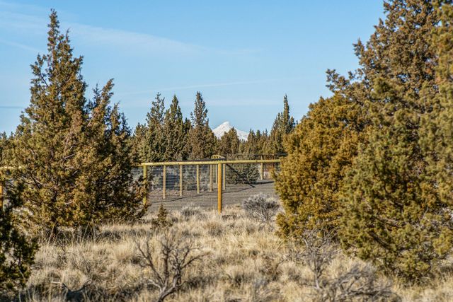 SW Peninsula Drive, Terrebonne, OR 97760