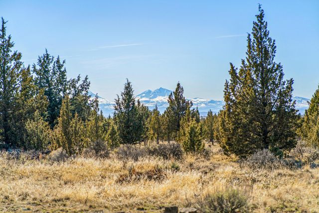 SW Peninsula Drive, Terrebonne, OR 97760