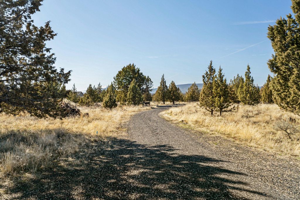 SW Peninsula Drive, Terrebonne, OR 97760