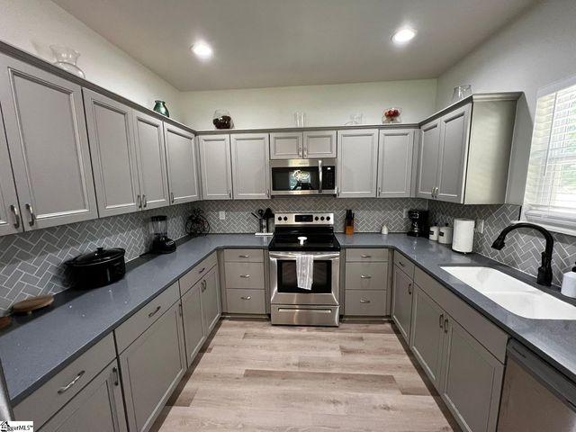 125 Clover Street, Liberty, SC 29657
