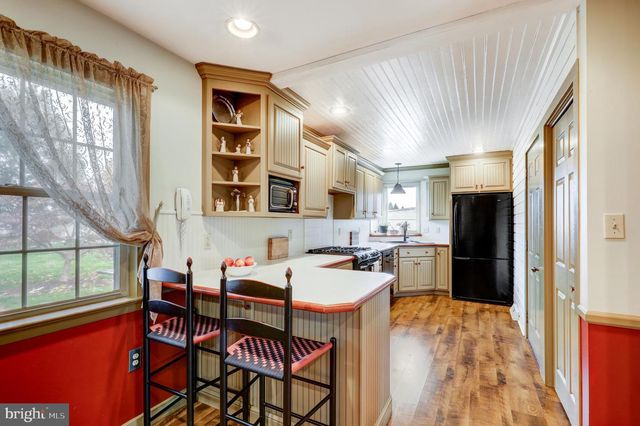 753 WALNUT ST, New Holland, PA 17557