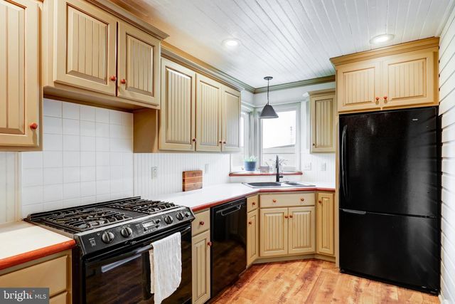 753 WALNUT ST, New Holland, PA 17557