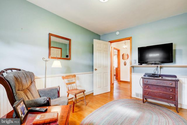 753 WALNUT ST, New Holland, PA 17557