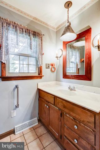 753 WALNUT ST, New Holland, PA 17557