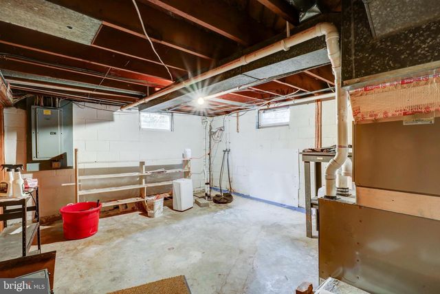 753 WALNUT ST, New Holland, PA 17557