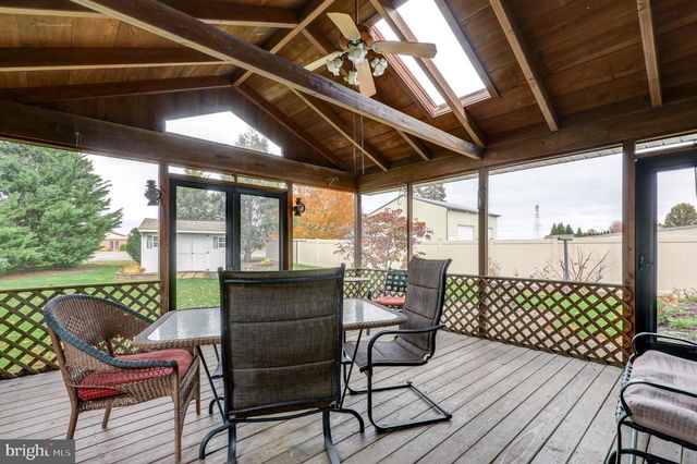 753 WALNUT ST, New Holland, PA 17557