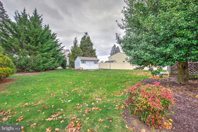 753 WALNUT ST, New Holland, PA 17557