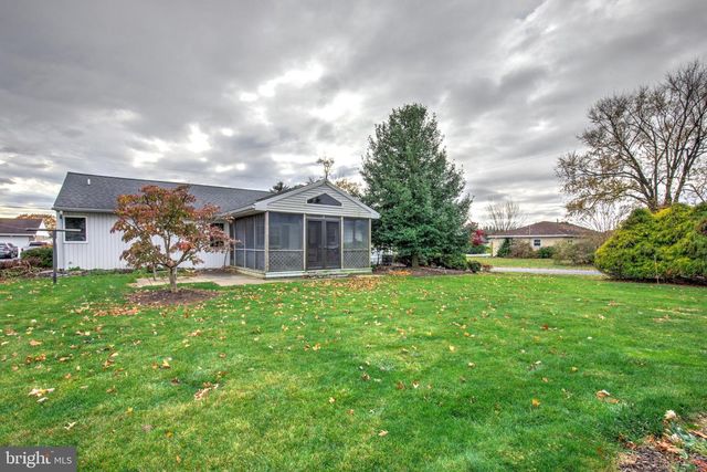 753 WALNUT ST, New Holland, PA 17557