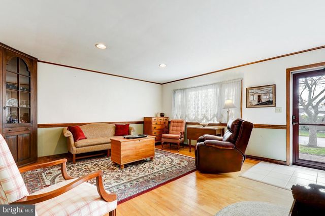 753 WALNUT ST, New Holland, PA 17557