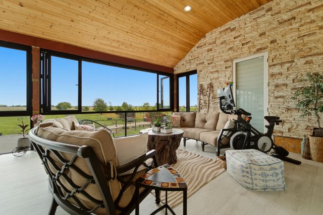 11493 Stateline Road, Dyer, IN 46311