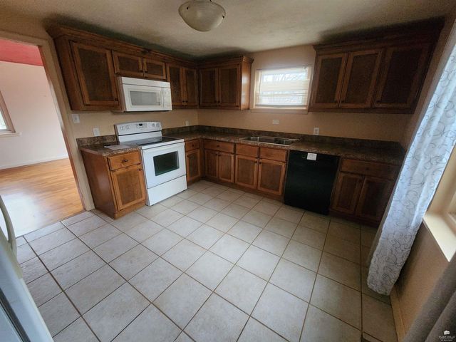 3217 Anderson Avenue, Manhattan, KS 66503