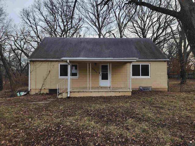 3217 Anderson Avenue, Manhattan, KS 66503