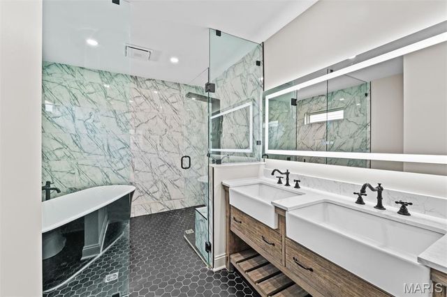 690 Glen Eagle Drive, Troy, MO 63379
