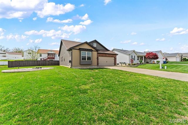 690 Glen Eagle Drive, Troy, MO 63379