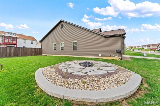 690 Glen Eagle Drive, Troy, MO 63379