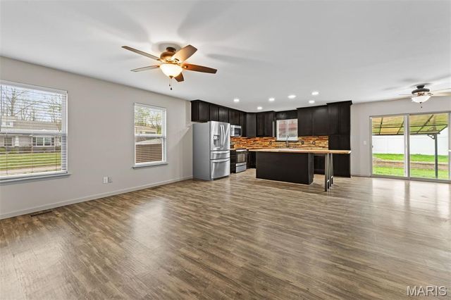 690 Glen Eagle Drive, Troy, MO 63379