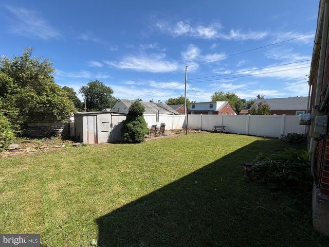 1110 EMERSON LN, Bensalem, PA 19020