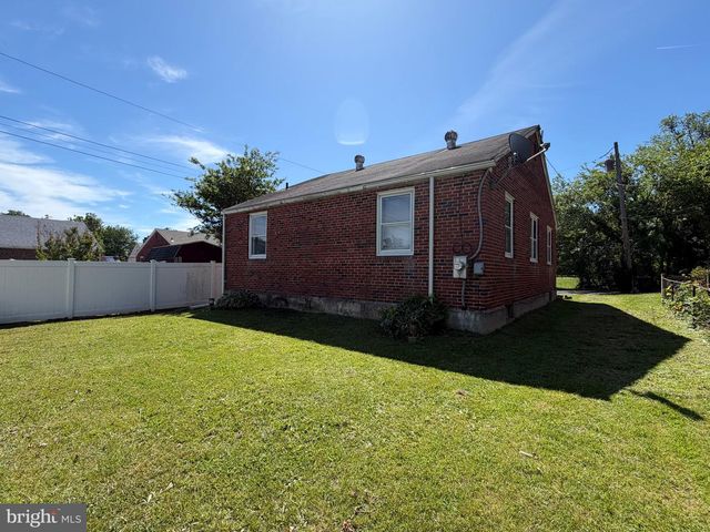 1110 EMERSON LN, Bensalem, PA 19020