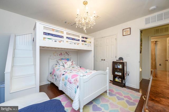 7 PASTEUR CT, East Windsor, NJ 08520