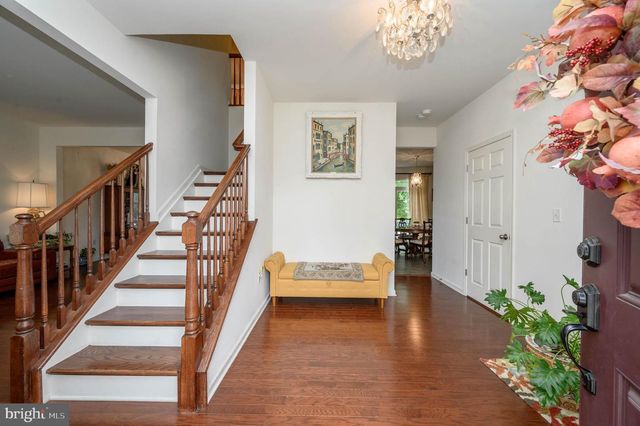 7 PASTEUR CT, East Windsor, NJ 08520