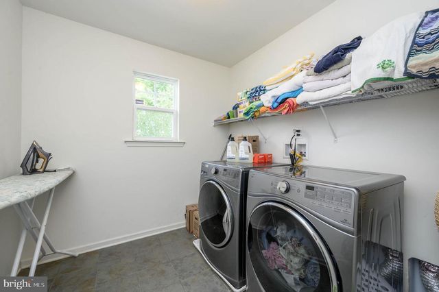 7 PASTEUR CT, East Windsor, NJ 08520