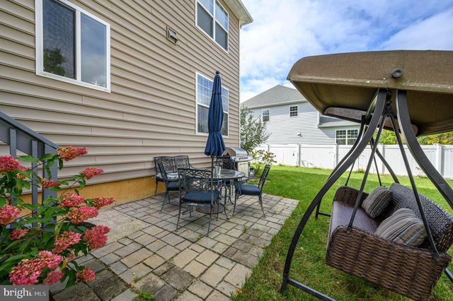 7 PASTEUR CT, East Windsor, NJ 08520