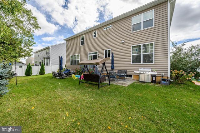 7 PASTEUR CT, East Windsor, NJ 08520