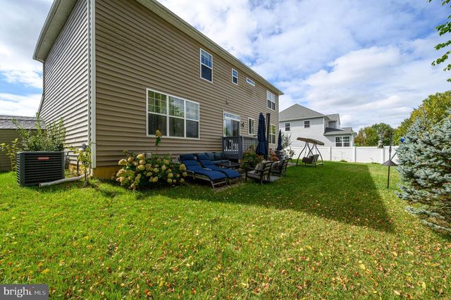 7 PASTEUR CT, East Windsor, NJ 08520