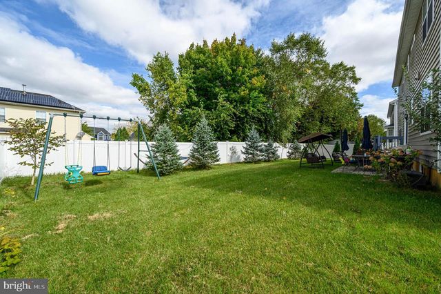 7 PASTEUR CT, East Windsor, NJ 08520
